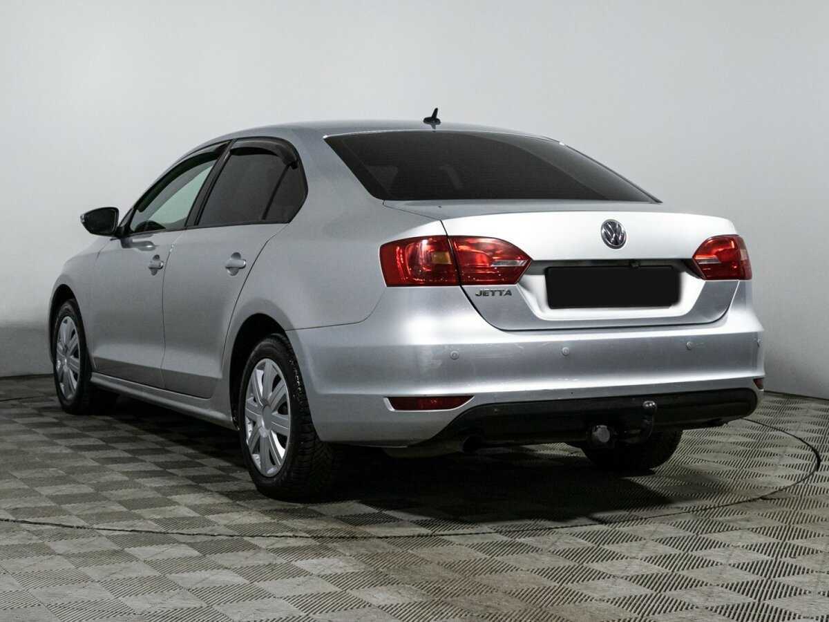 Volkswagen Jetta с пробегом — 2012 год. Фото: #6