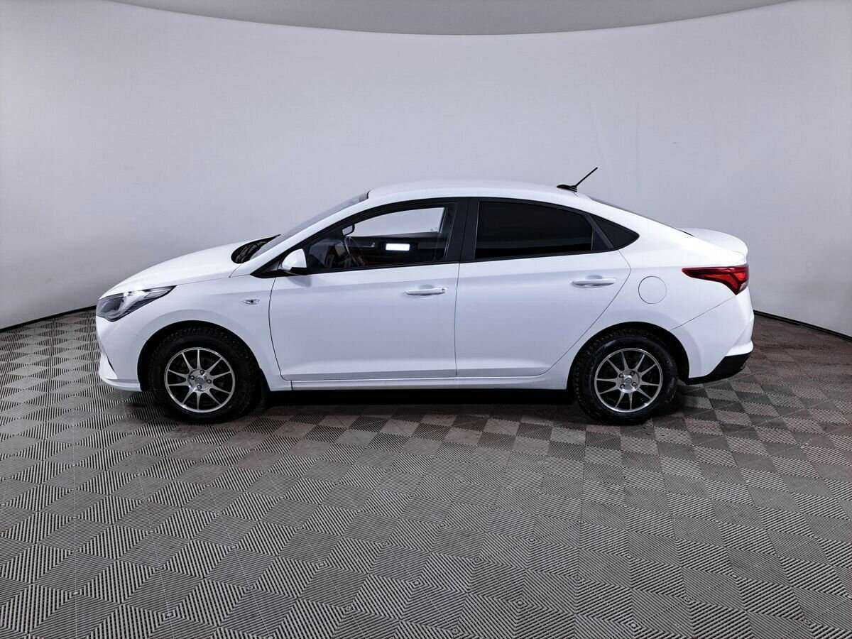 Hyundai Solaris с пробегом — 2021 год. Фото: #6