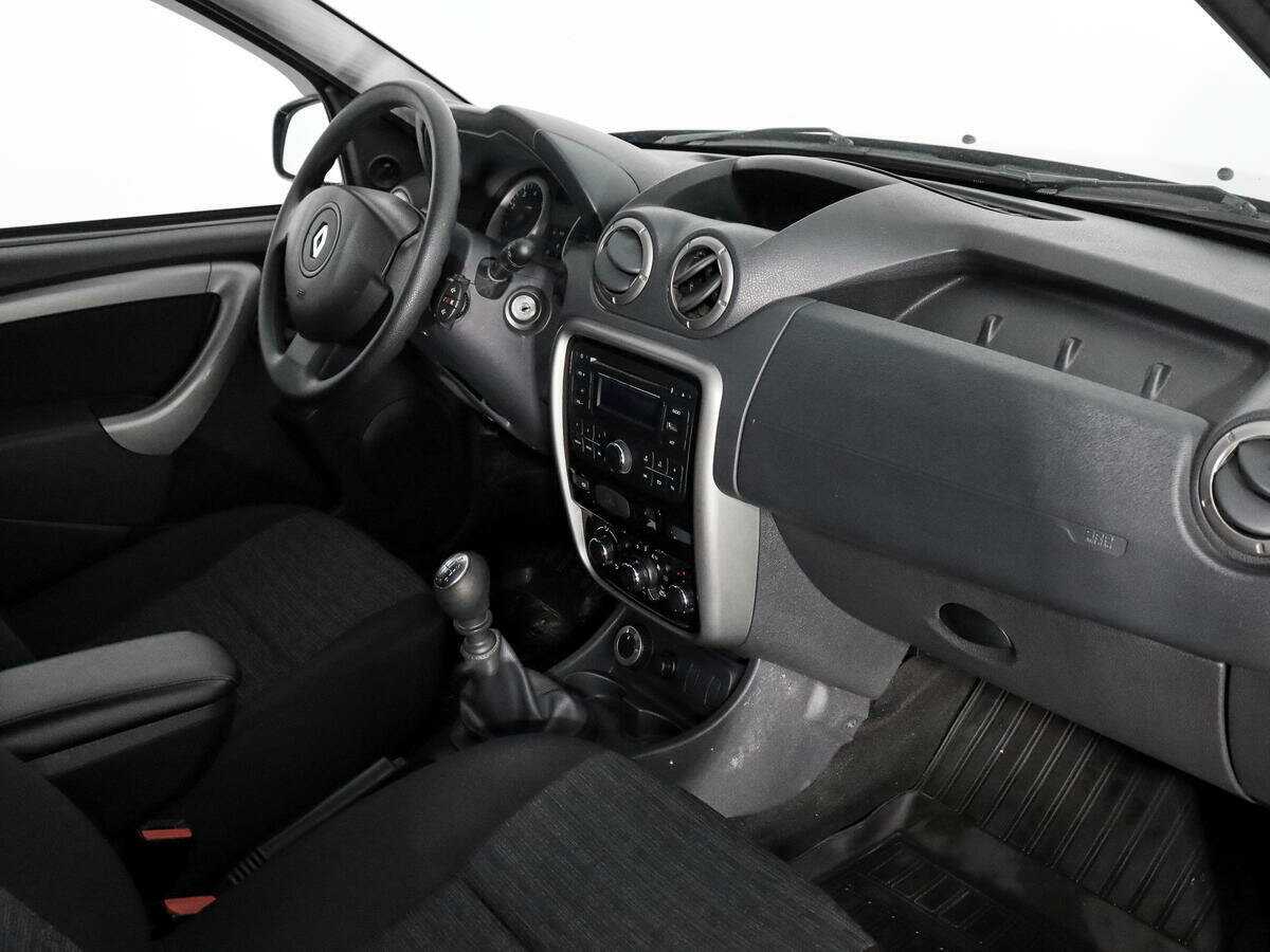 Renault Duster с пробегом — 2014 год. Фото: #9