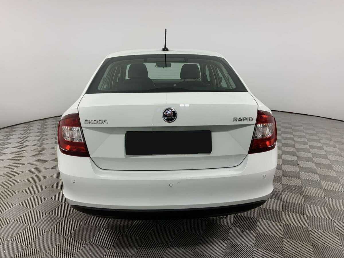 Skoda Rapid с пробегом — 2019 год. Фото: #5
