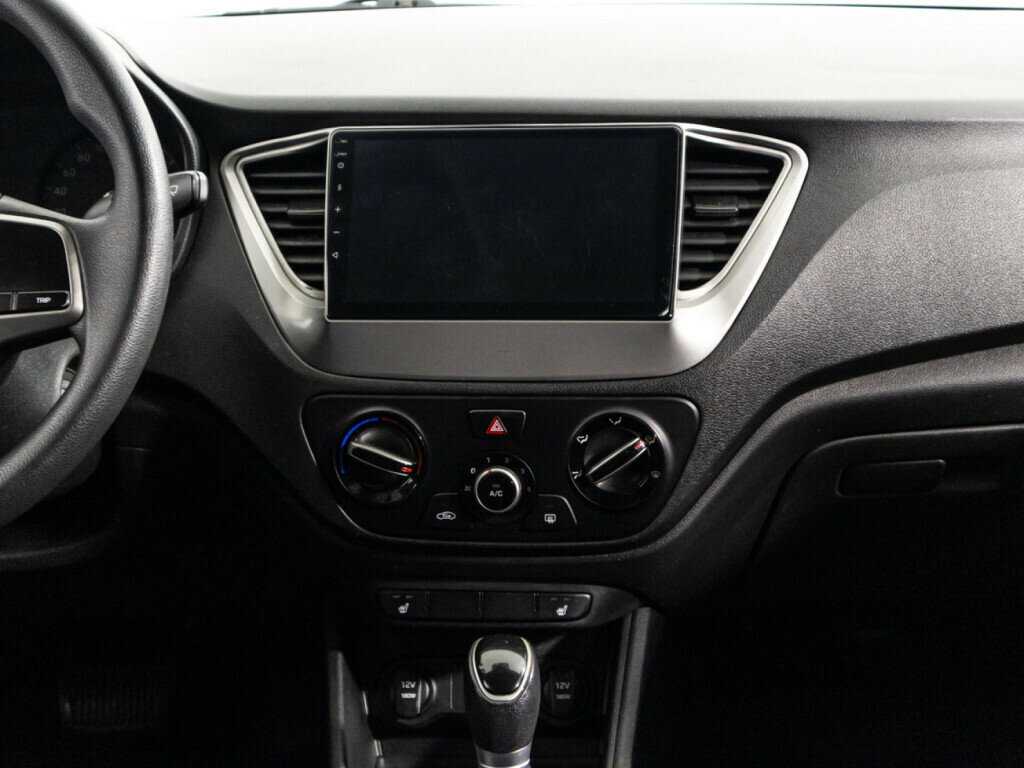 Hyundai Solaris с пробегом — 2019 год. Фото: #13
