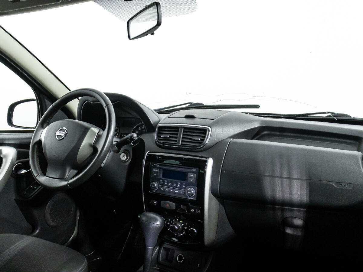 Nissan Terrano с пробегом — 2015 год. Фото: #8