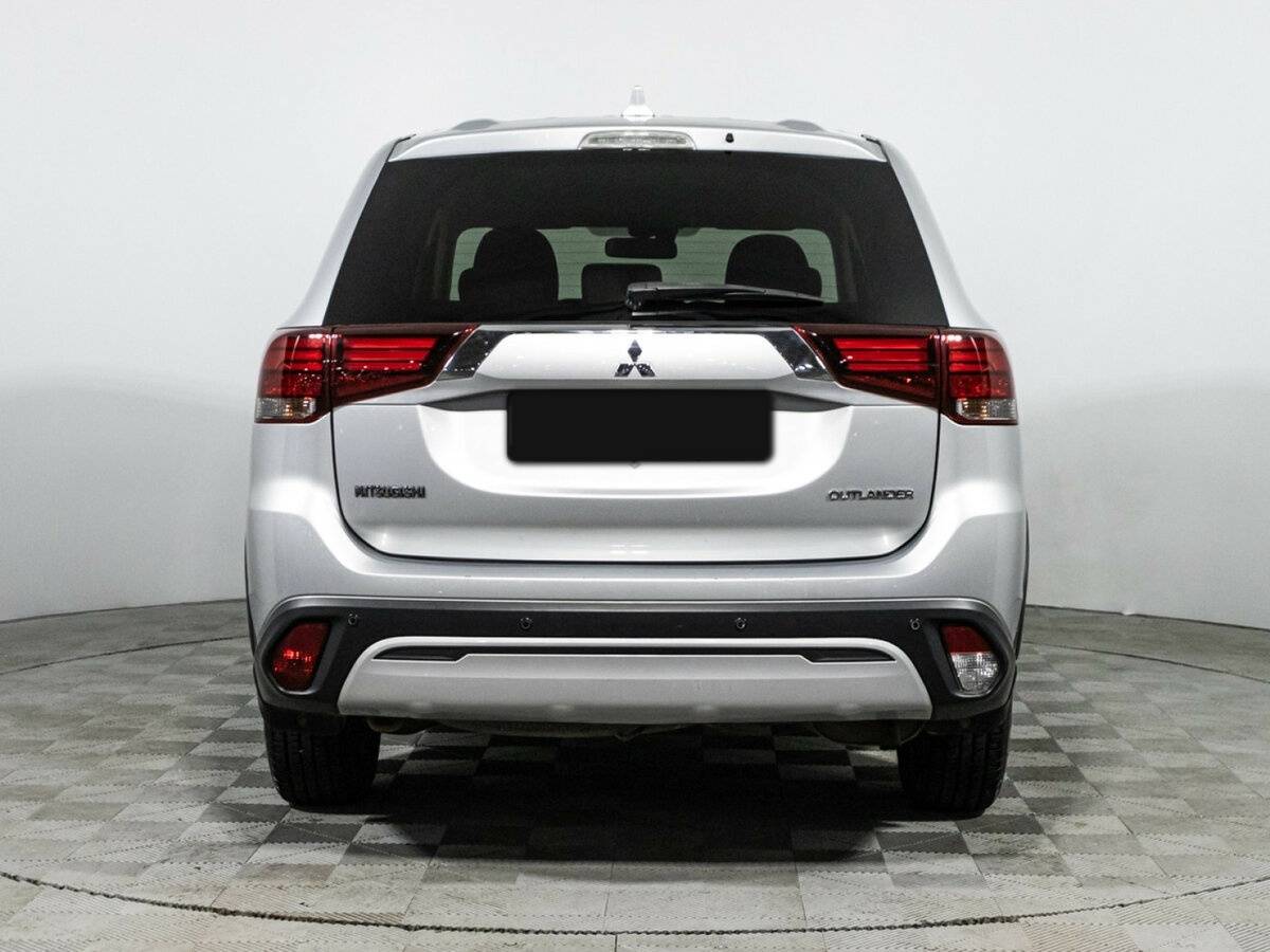 Mitsubishi Outlander с пробегом — 2019 год. Фото: #5