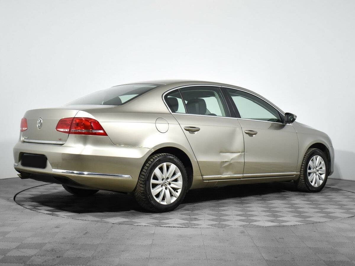 Volkswagen Passat с пробегом — 2012 год. Фото: #3