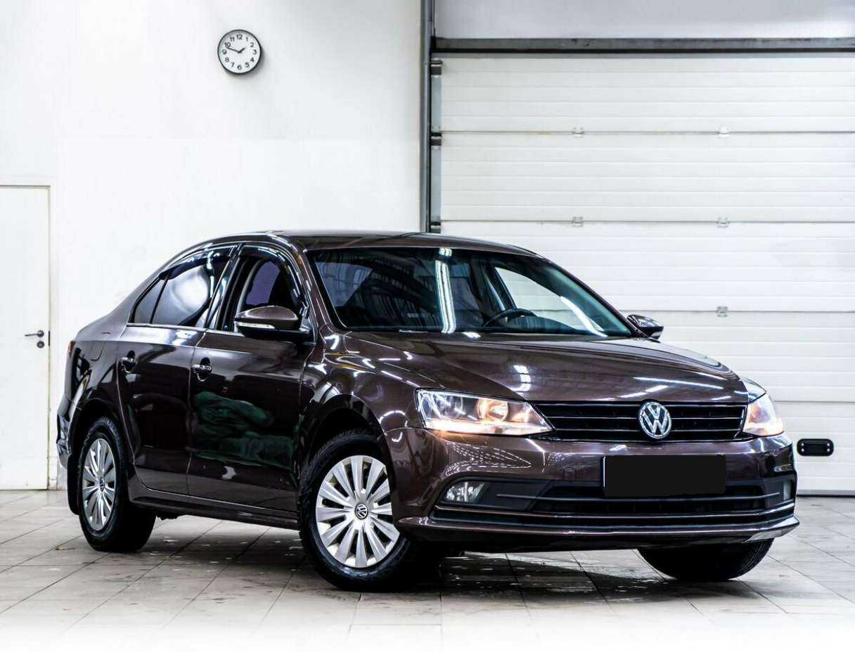 Volkswagen Jetta с пробегом — 2016 год. Фото: #1