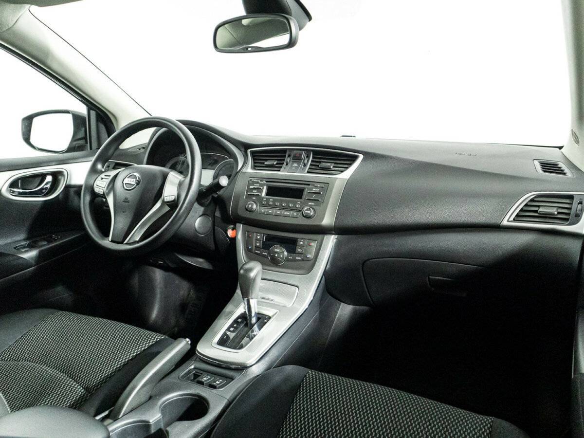 Nissan Sentra с пробегом — 2015 год. Фото: #8