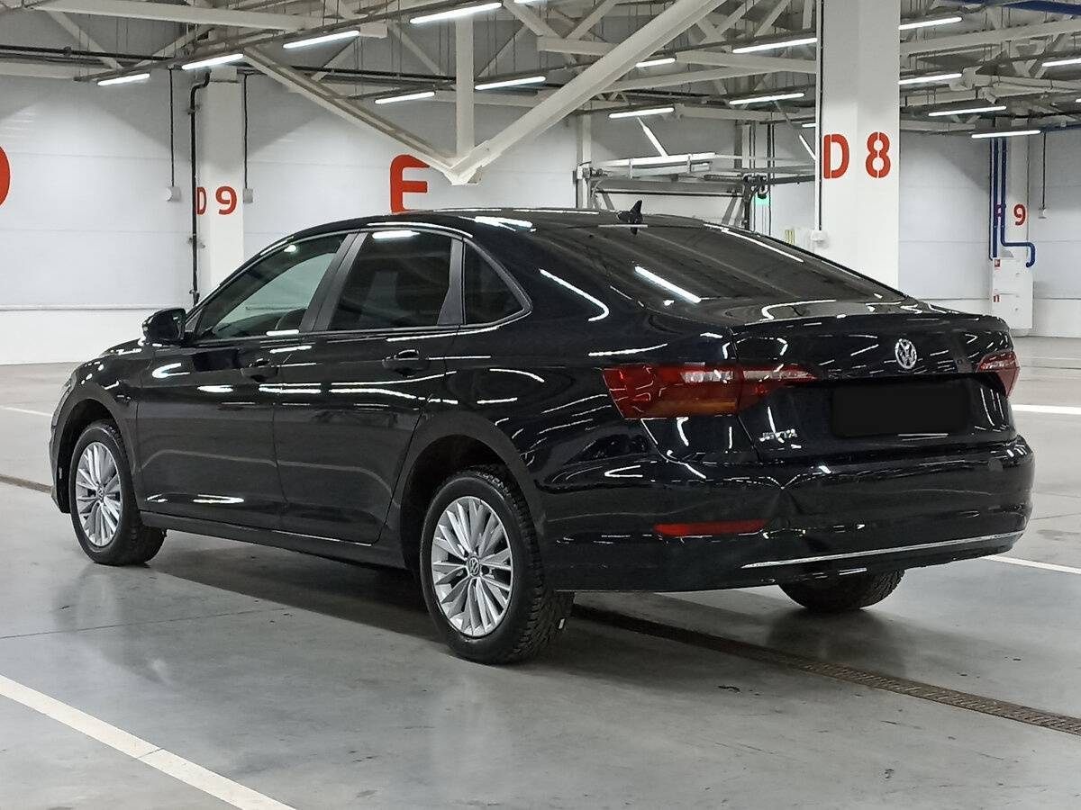 Volkswagen Jetta с пробегом — 2020 год. Фото: #6