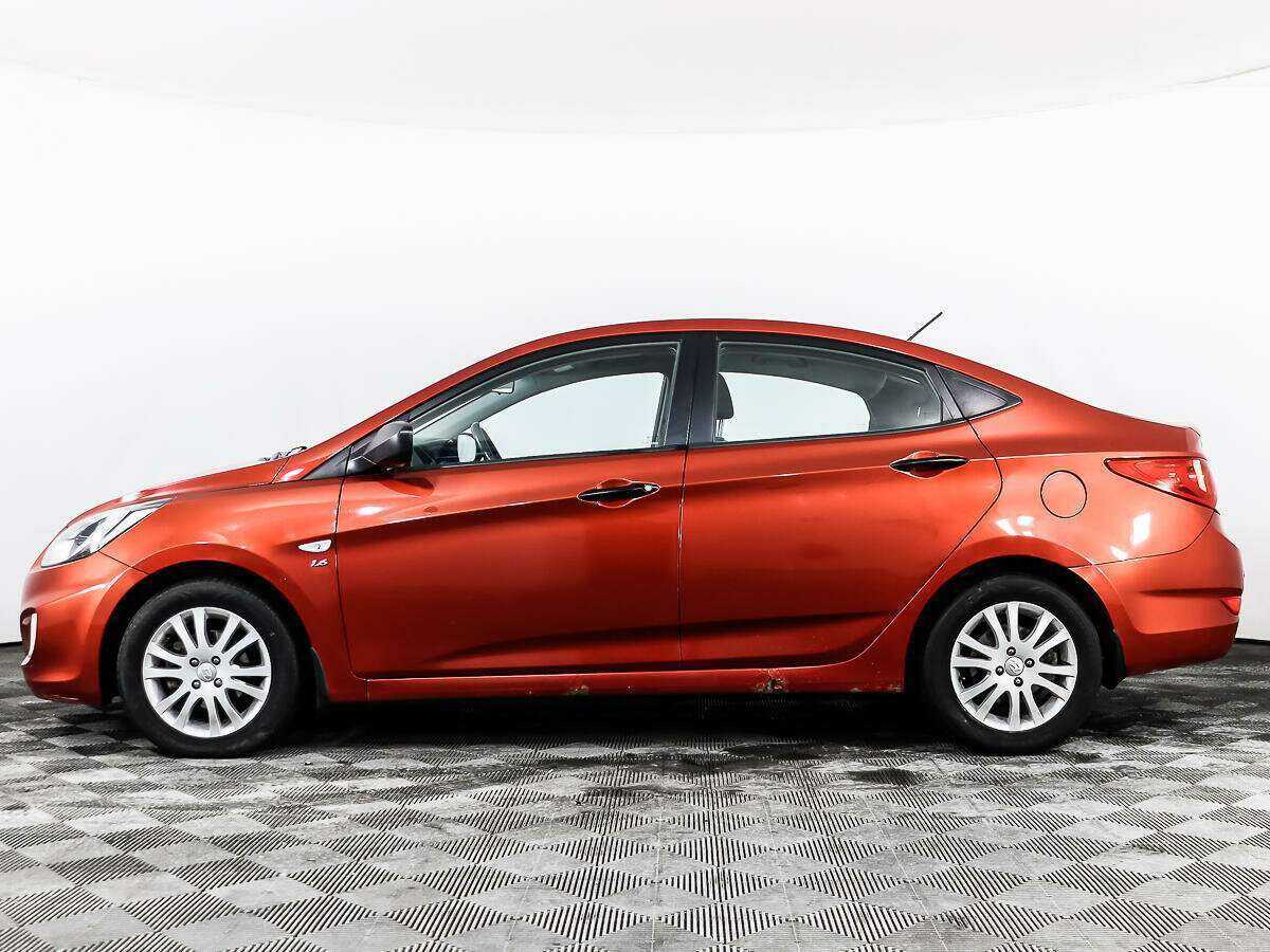Hyundai Solaris с пробегом — 2014 год. Фото: #6