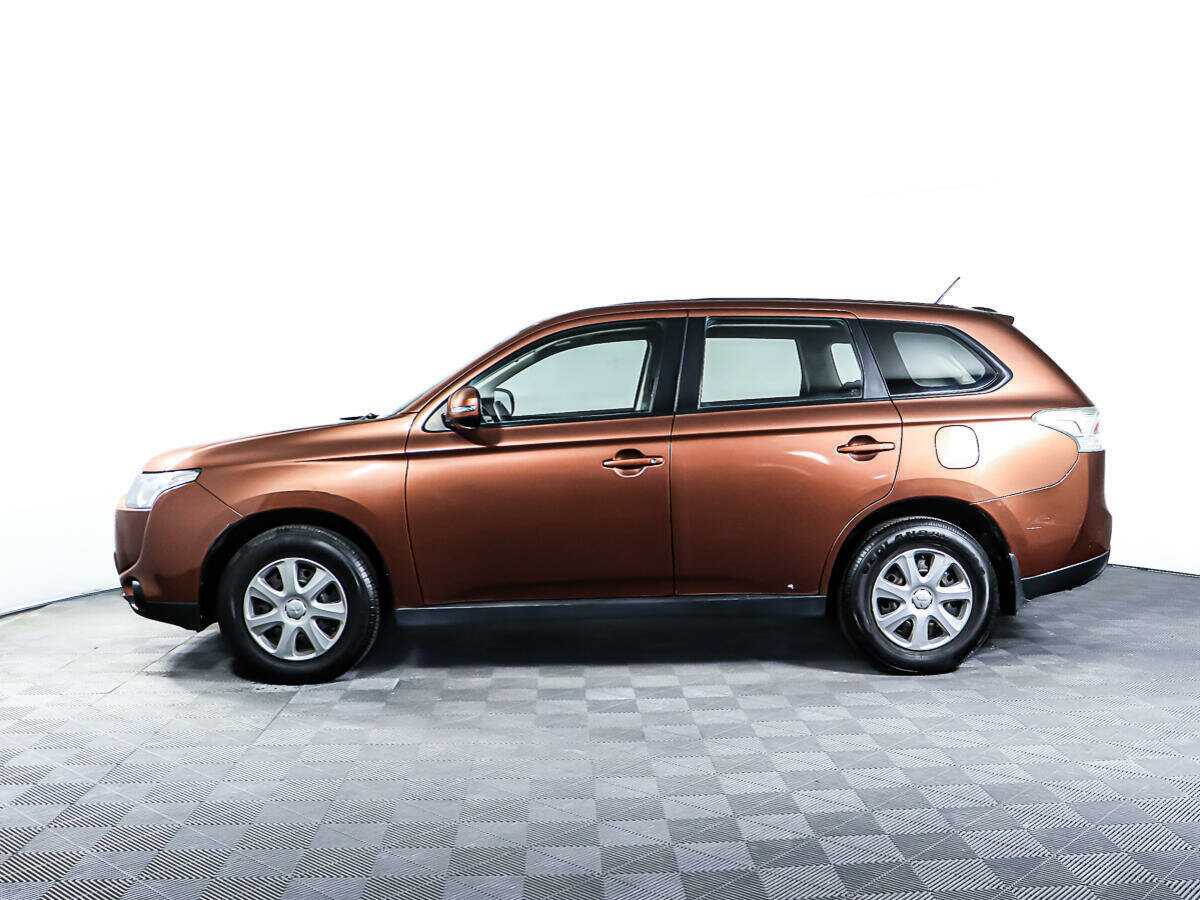 Mitsubishi Outlander с пробегом — 2012 год. Фото: #7