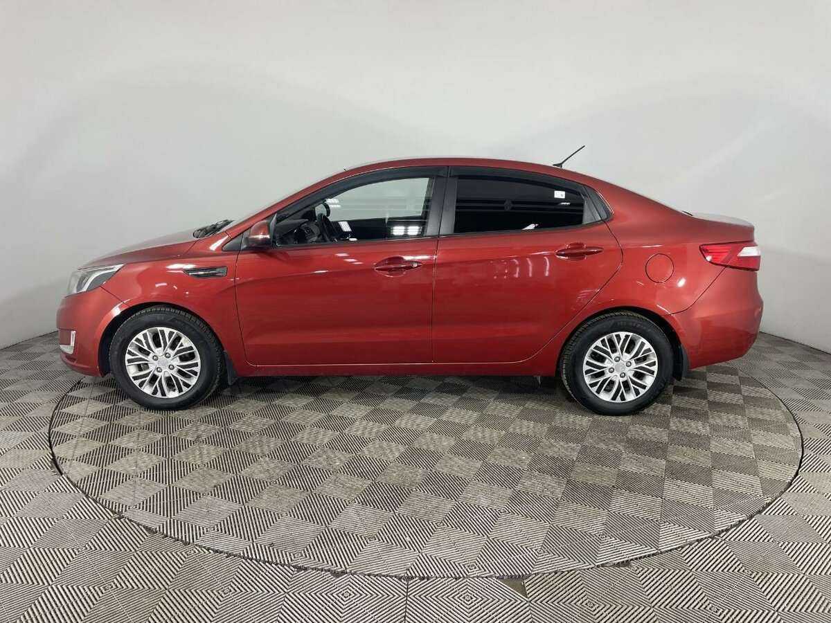 Kia Rio с пробегом — 2013 год. Фото: #4