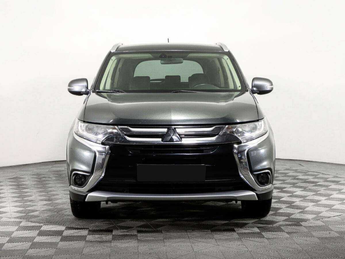 Mitsubishi Outlander с пробегом — 2016 год. Фото: #1