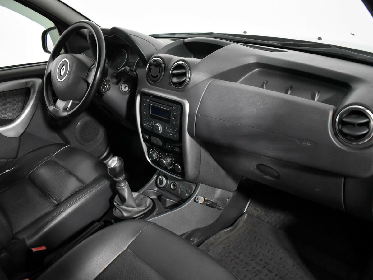 Renault Duster с пробегом — 2012 год. Фото: #10