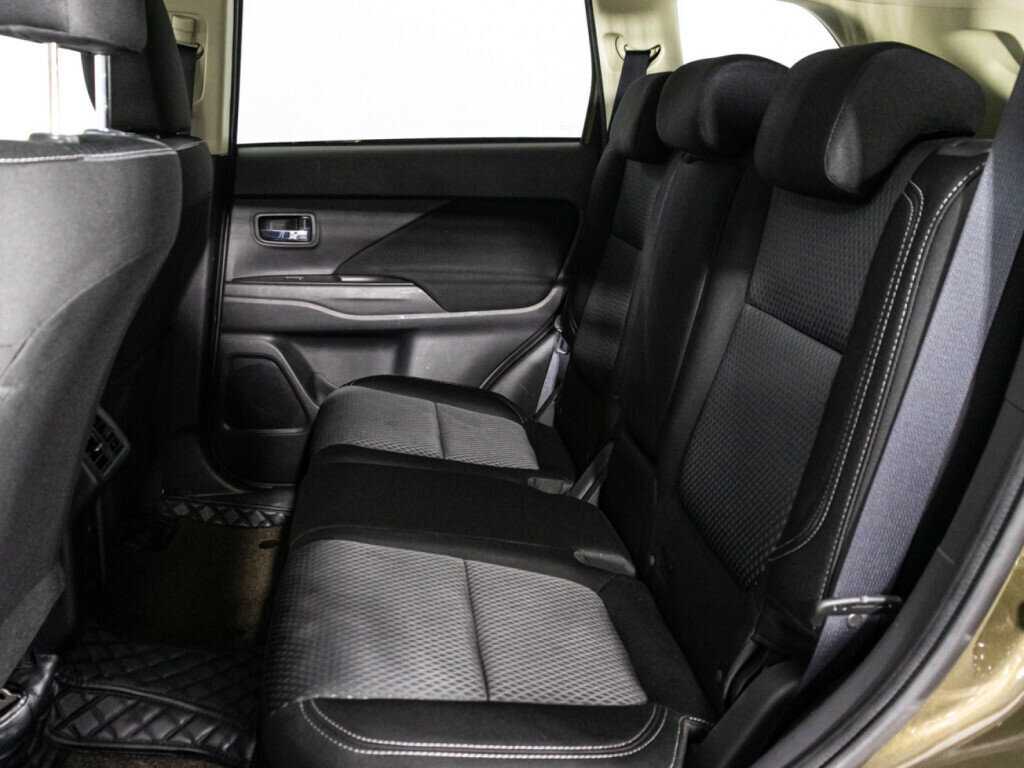 Mitsubishi Outlander с пробегом — 2019 год. Фото: #6