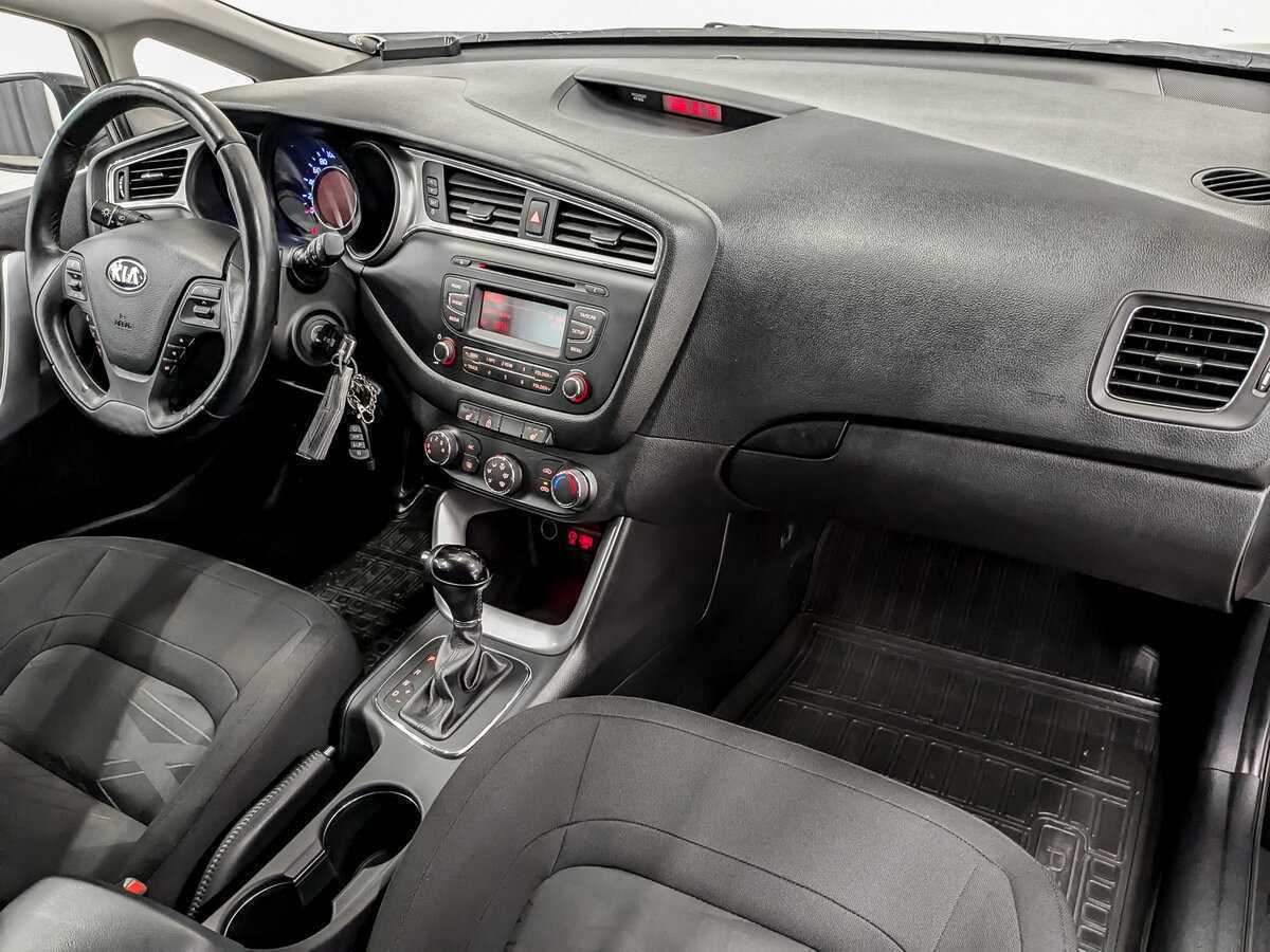 Kia Ceed с пробегом — 2015 год. Фото: #10