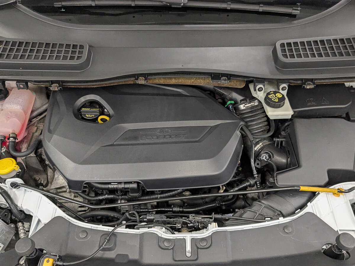 Ford Kuga с пробегом — 2014 год. Фото: #8