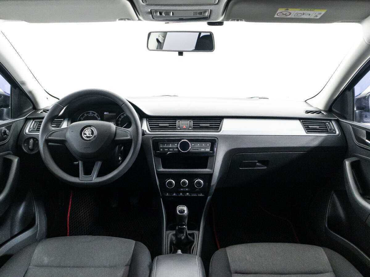Skoda Rapid с пробегом — 2018 год. Фото: #12
