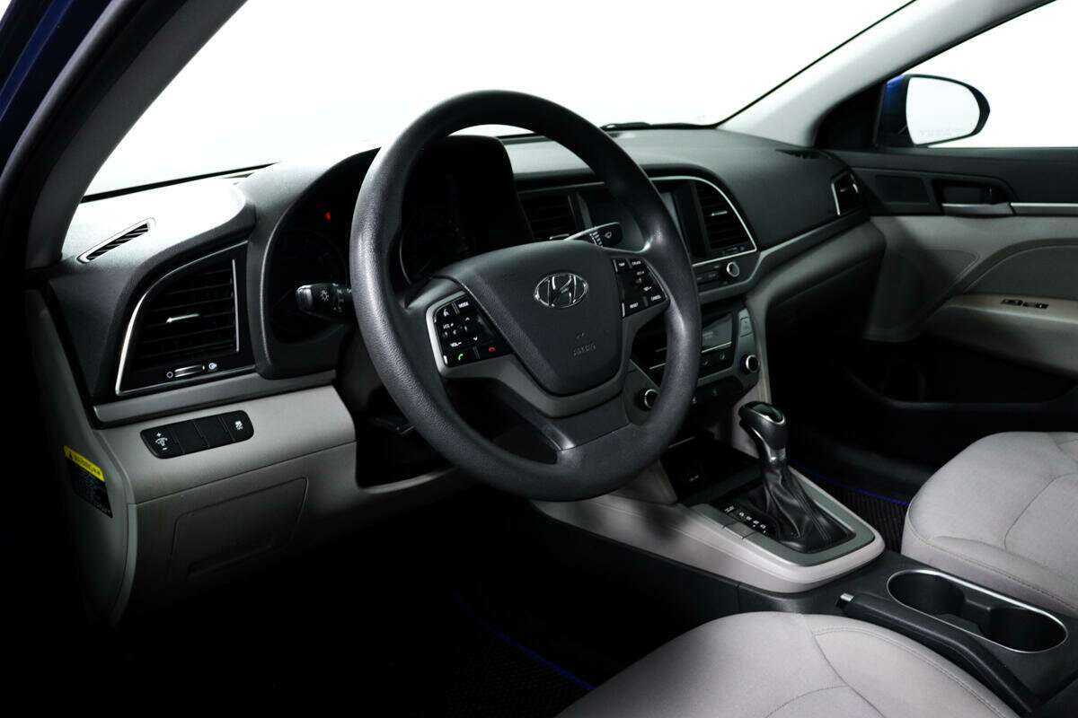 Hyundai Elantra с пробегом — 2016 год. Фото: #12