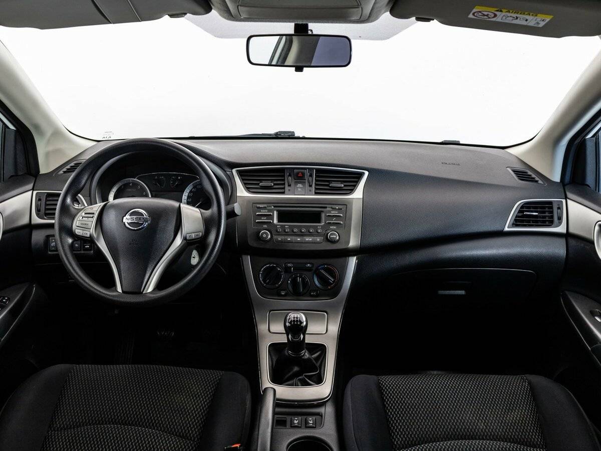 Nissan Sentra с пробегом — 2015 год. Фото: #7