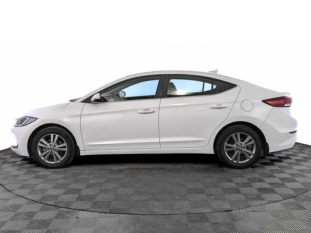 Hyundai Elantra с пробегом — 2018 год. Фото: #7