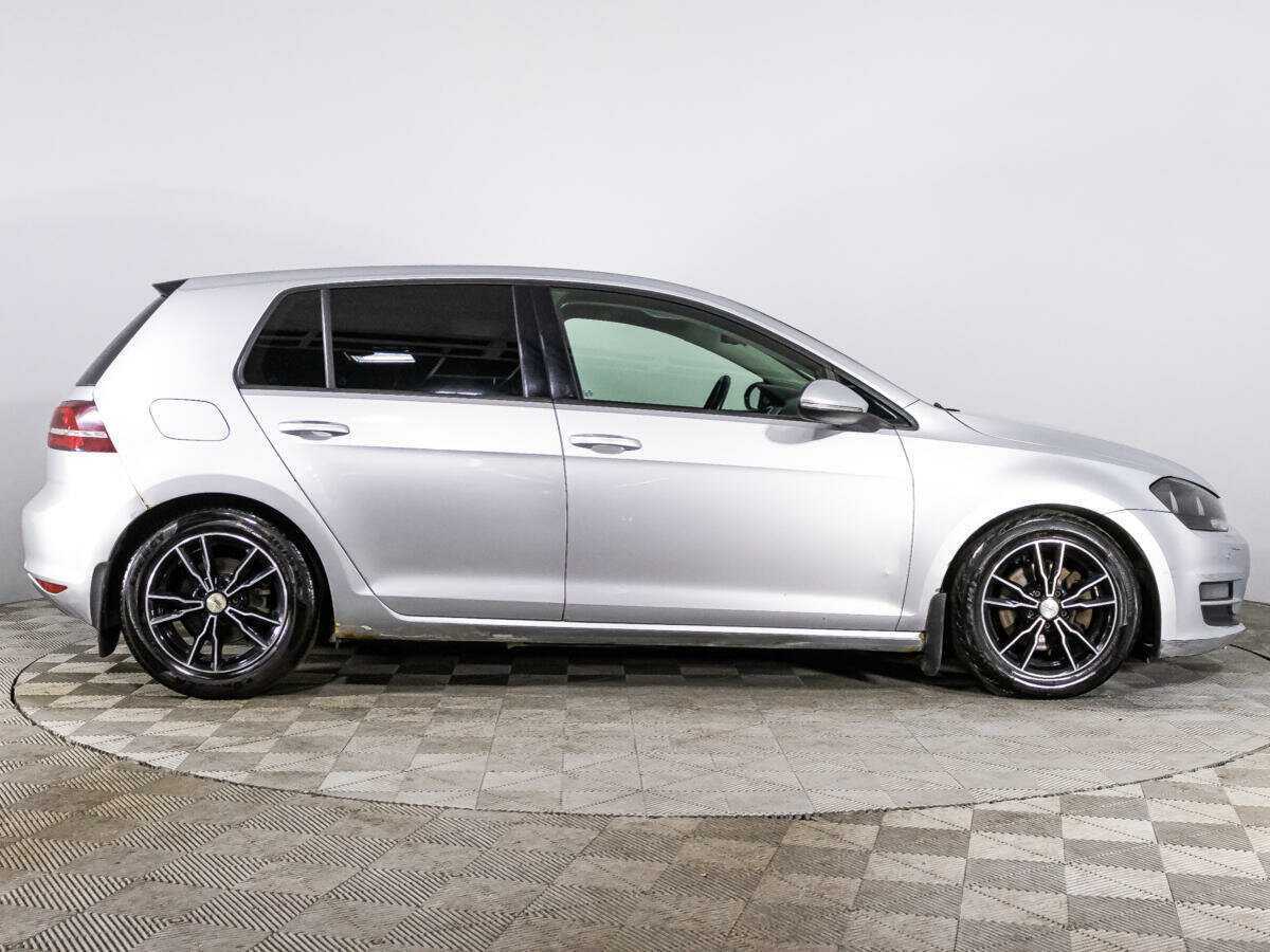 Volkswagen Golf с пробегом — 2013 год. Фото: #1