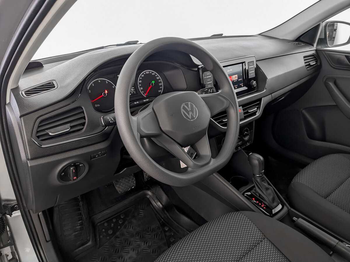 Volkswagen Polo с пробегом — 2021 год. Фото: #13