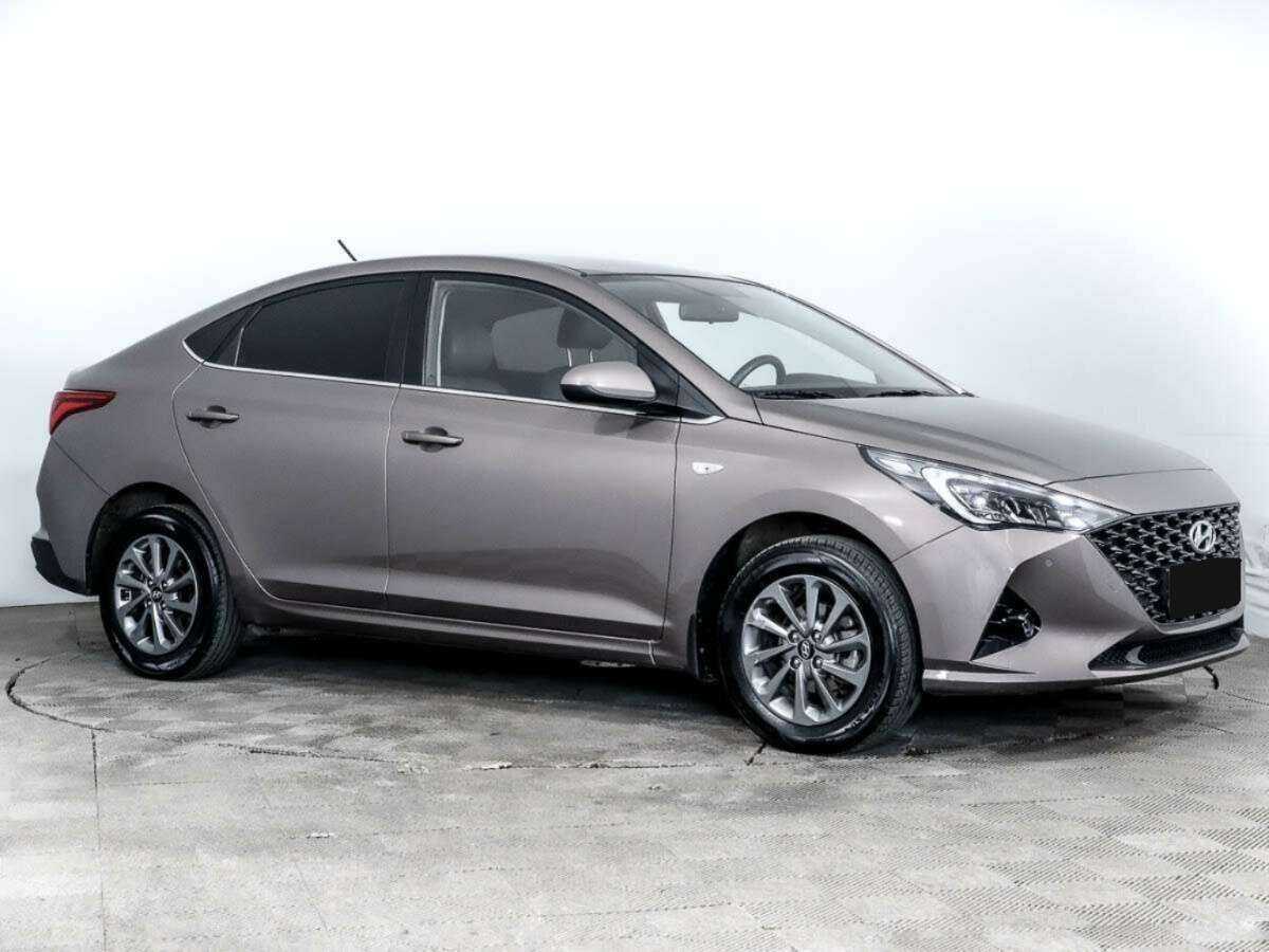 Hyundai Solaris с пробегом — 2022 год. Фото: #1