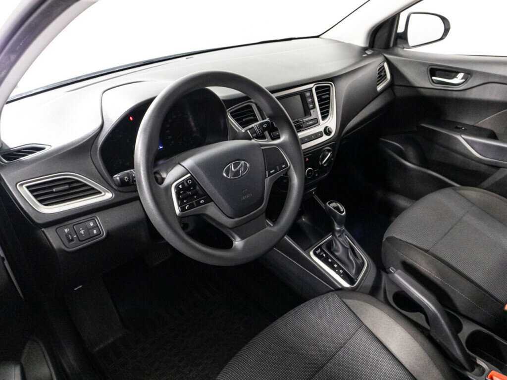Hyundai Solaris с пробегом — 2022 год. Фото: #10