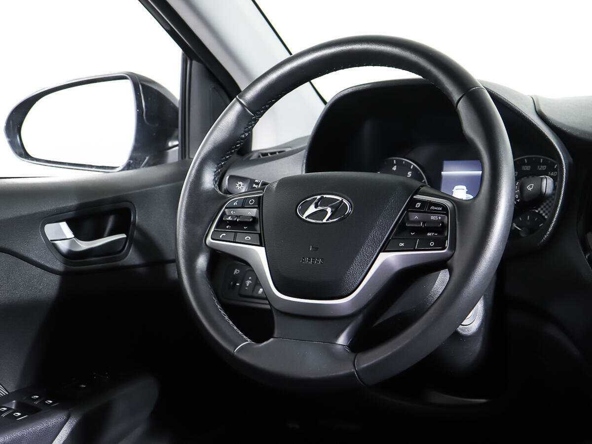 Hyundai Solaris с пробегом — 2022 год. Фото: #16