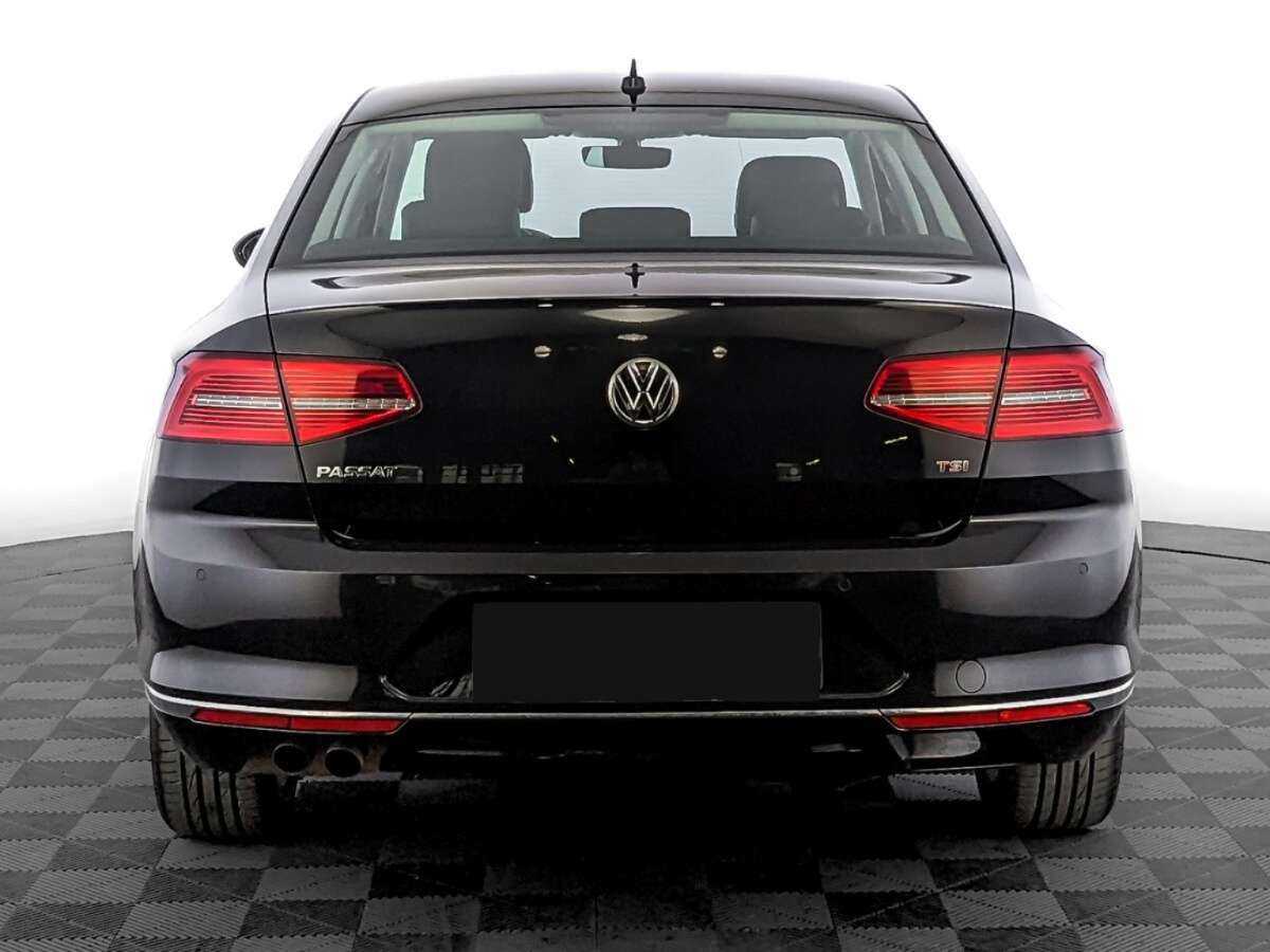 Volkswagen Passat с пробегом — 2017 год. Фото: #5
