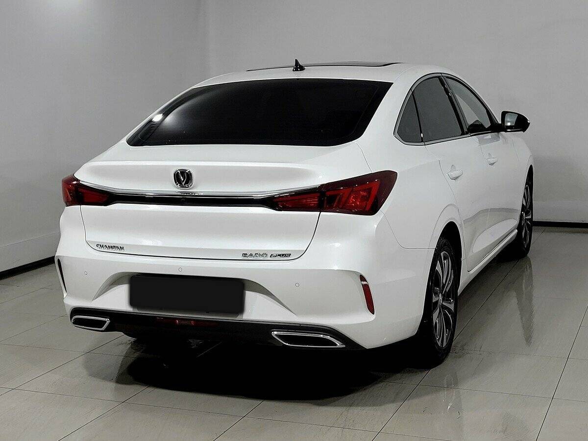 Changan Eado Plus с пробегом — 2024 год. Фото: #3