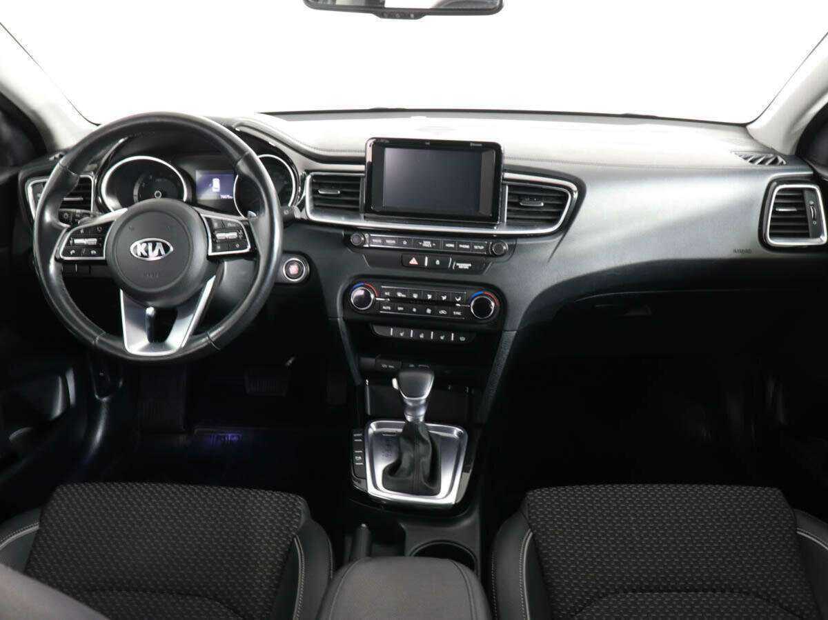 Kia Ceed с пробегом — 2019 год. Фото: #10