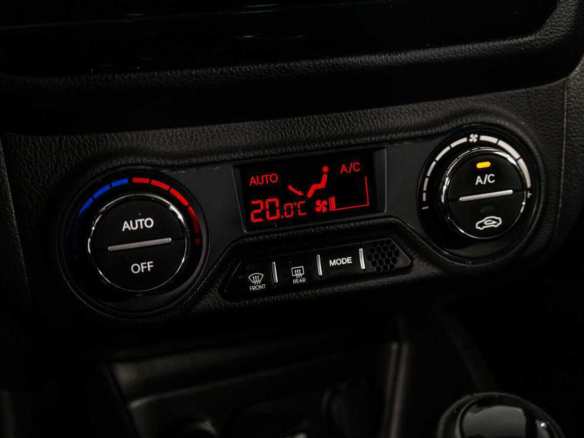 Kia Rio с пробегом — 2014 год. Фото: #14