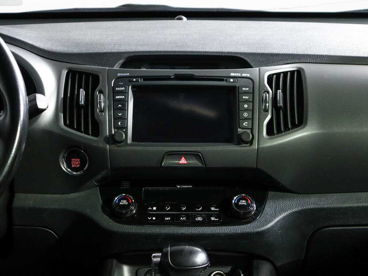 Kia Sportage с пробегом — 2012 год. Фото: #12