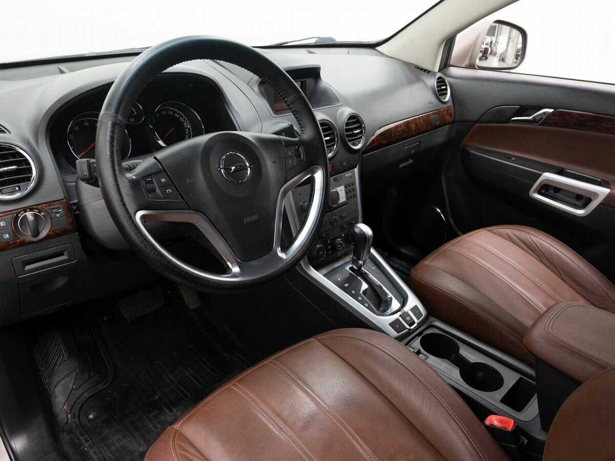 Opel Antara с пробегом — 2014 год. Фото: #8
