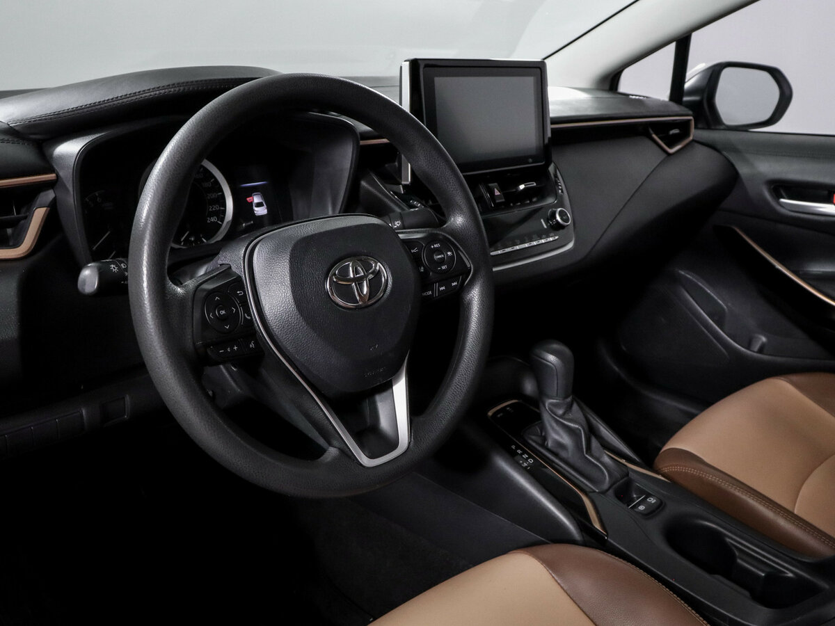 Toyota Corolla с пробегом — 2021 год. Фото: #10