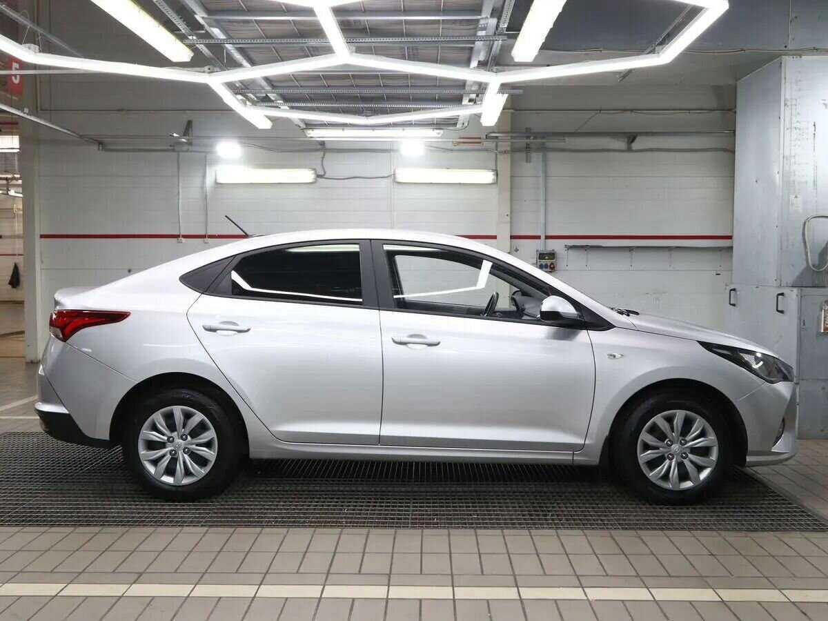 Hyundai Solaris с пробегом — 2021 год. Фото: #12