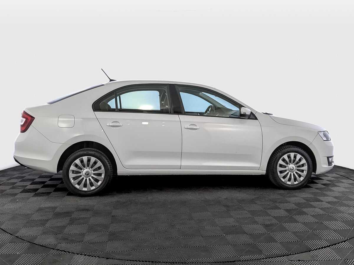 Skoda Rapid с пробегом — 2019 год. Фото: #3