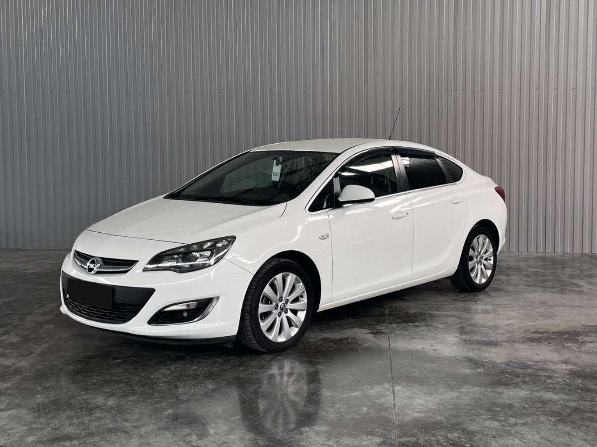 Opel Astra с пробегом — 2014 год. Посмотреть фото