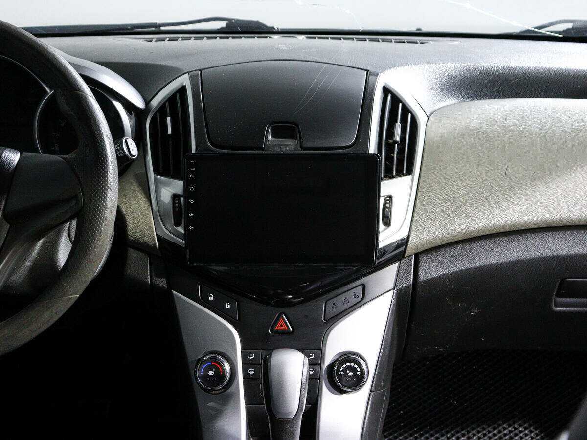 Chevrolet Cruze с пробегом — 2014 год. Фото: #10