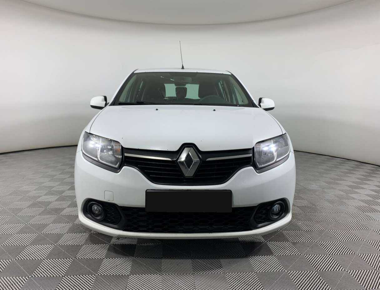 Renault Sandero с пробегом — 2017 год. Фото: #1
