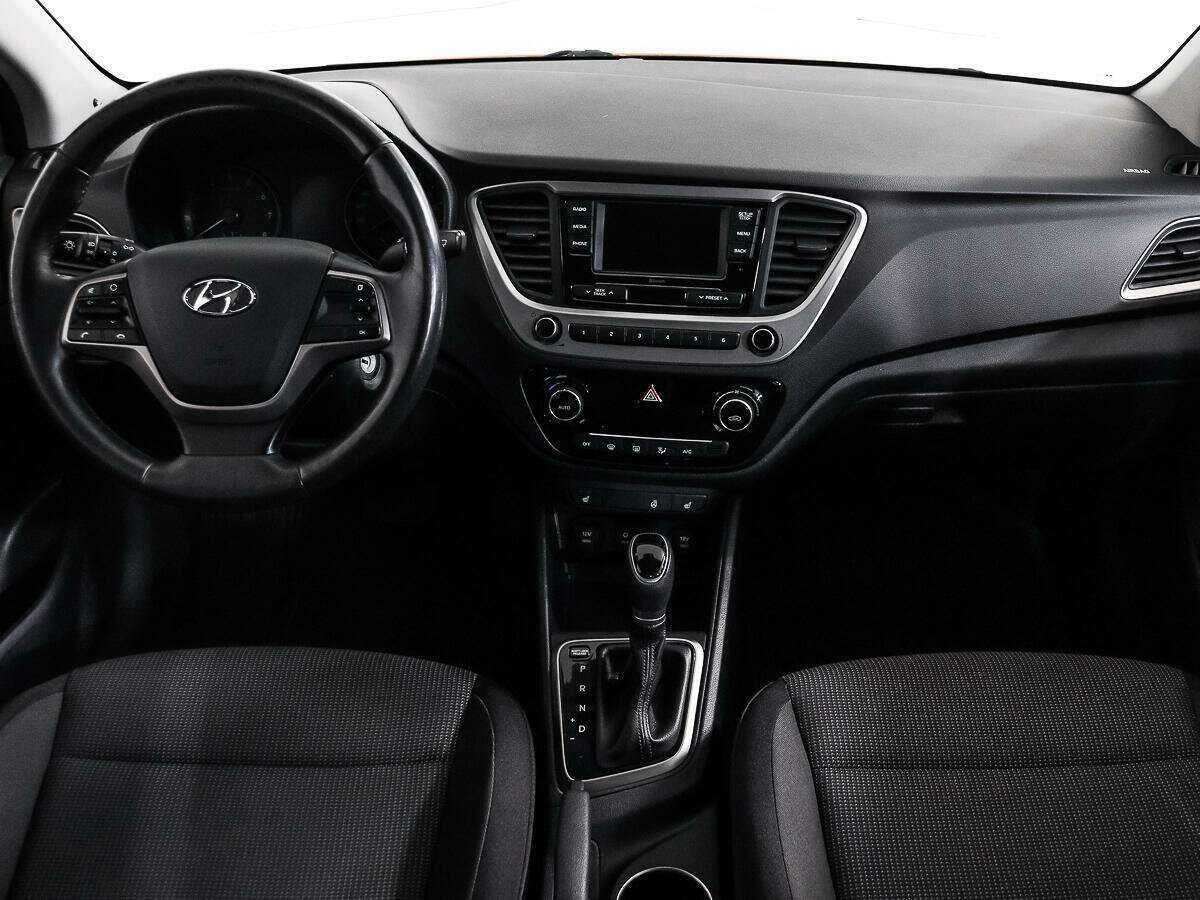 Hyundai Solaris с пробегом — 2017 год. Фото: #9
