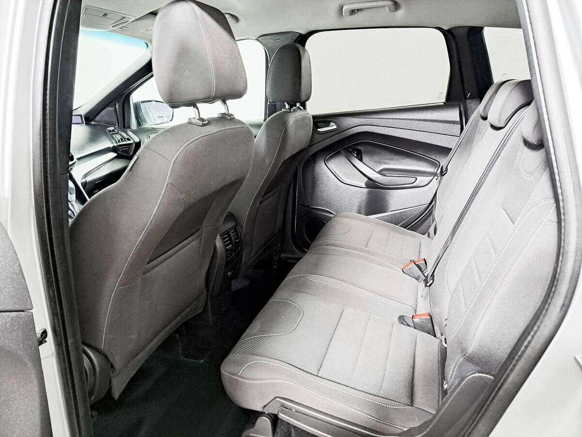 Ford Kuga с пробегом — 2014 год. Фото: #7