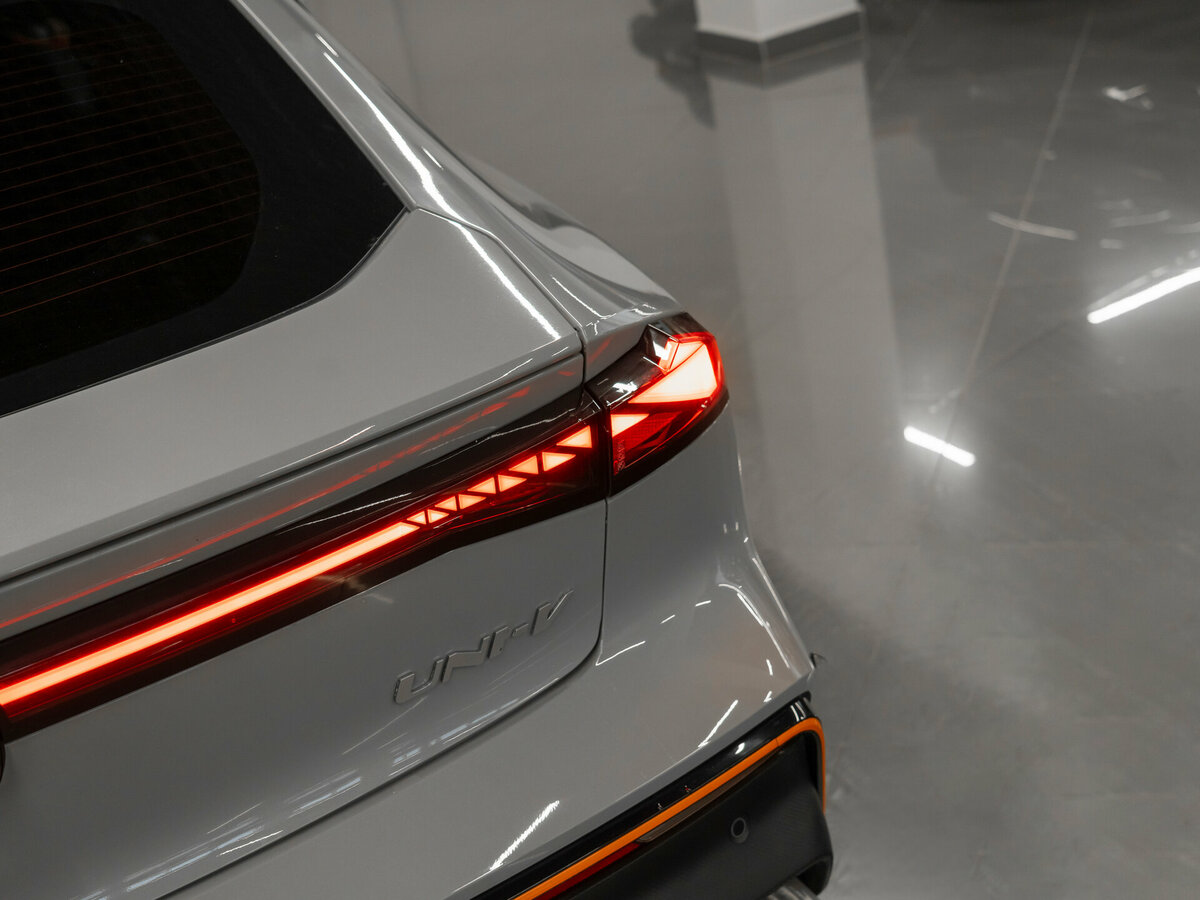 Changan UNI-V с пробегом — 2023 год. Фото: #22