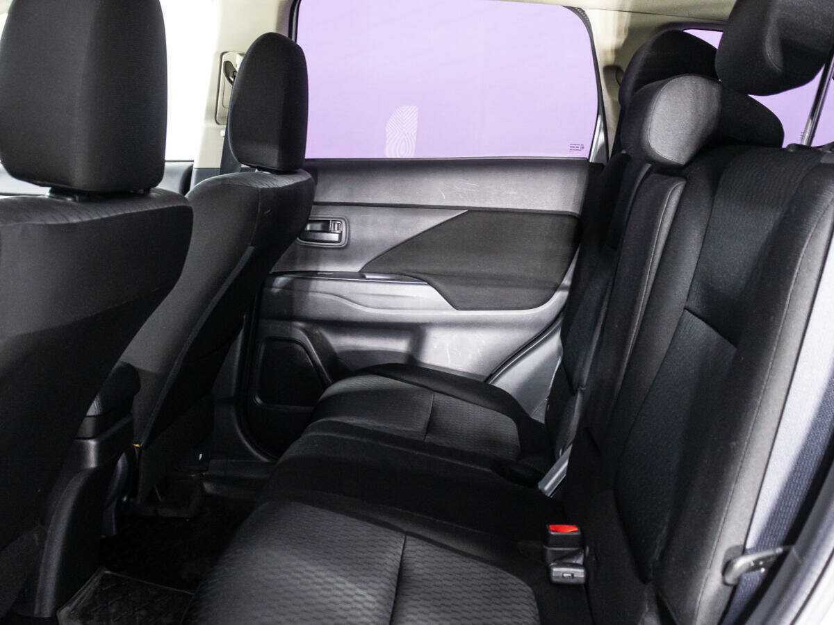 Mitsubishi Outlander с пробегом — 2014 год. Фото: #9