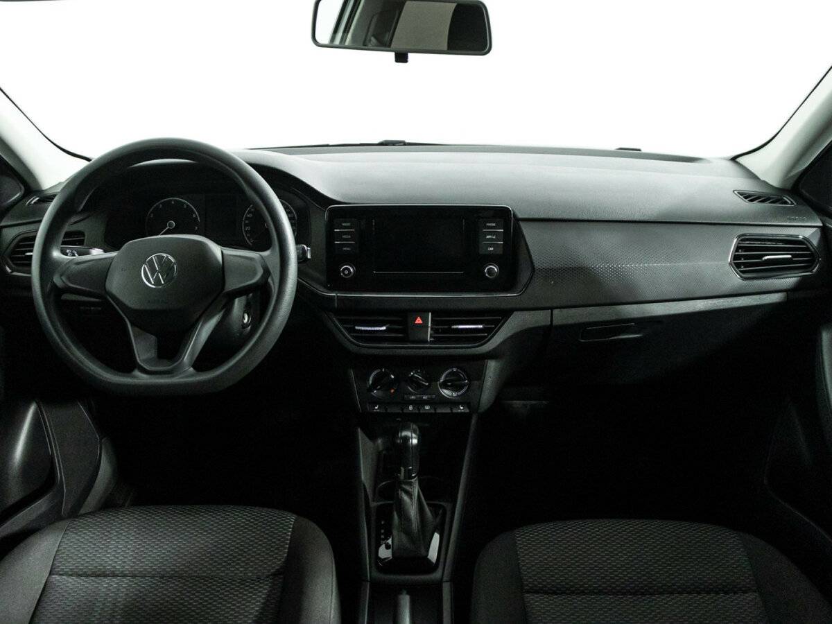 Volkswagen Polo с пробегом — 2021 год. Фото: #12