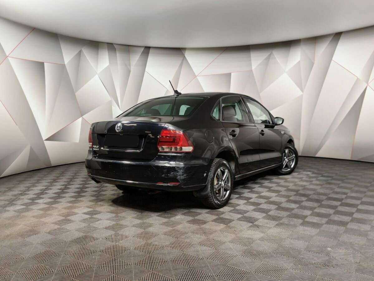 Volkswagen Polo с пробегом — 2018 год. Фото: #1