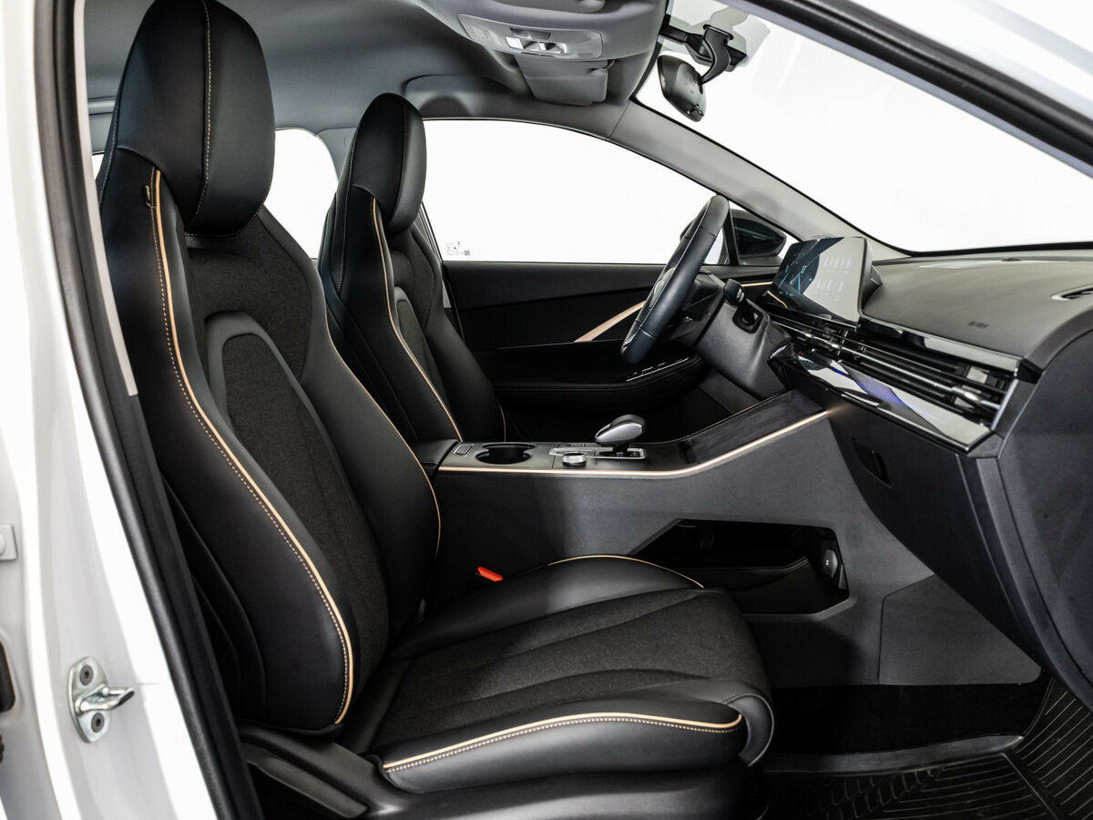 OMODA C5 с пробегом — 2023 год. Фото: #14