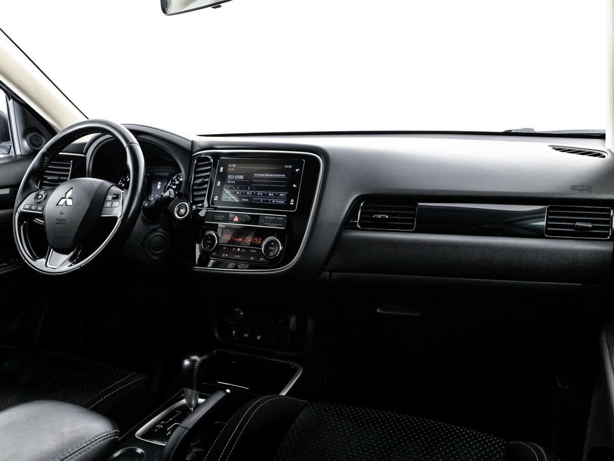 Mitsubishi Outlander с пробегом — 2019 год. Фото: #6