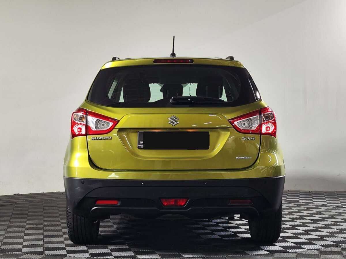 Suzuki SX4 с пробегом — 2014 год. Фото: #3