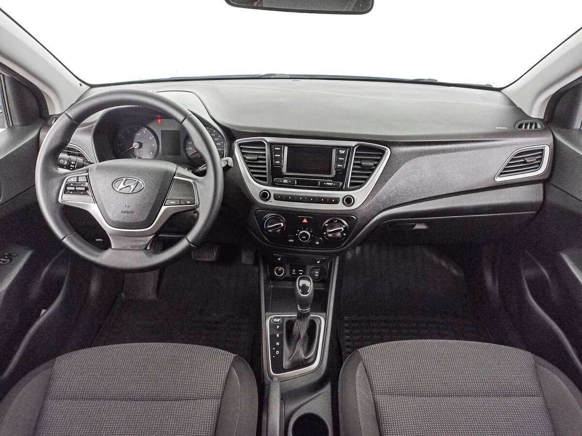 Hyundai Solaris с пробегом — 2017 год. Фото: #11